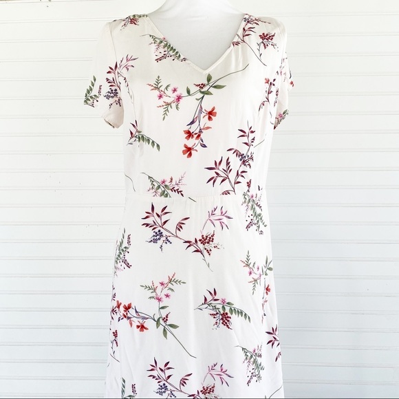Old Navy Dresses & Skirts - Foral dress Size Large Tall Old Navy